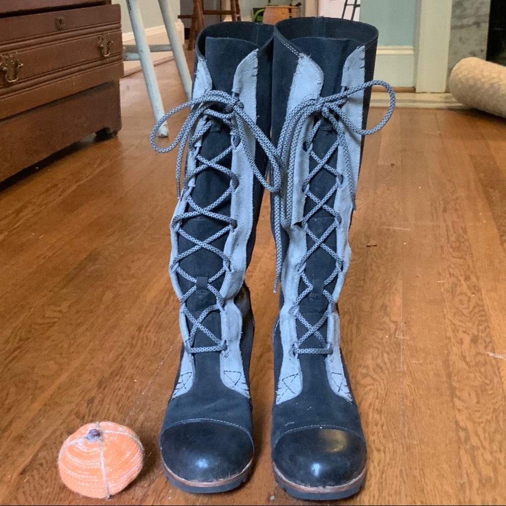Sorel Joan of Arctic wedge black 8.5